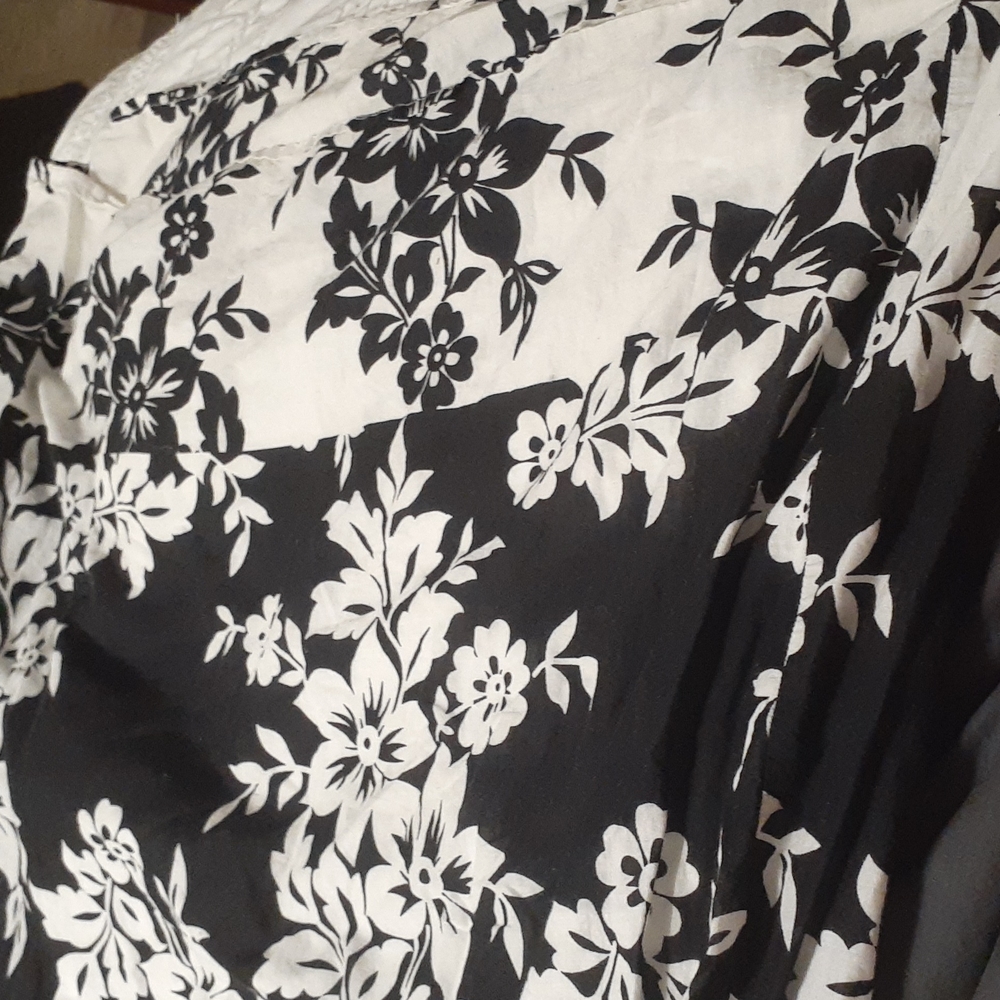 Dress - Picture 7 of 9